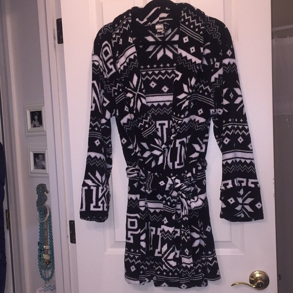 PINK Alpine Fleece Short Robe - Picture 1 of 7